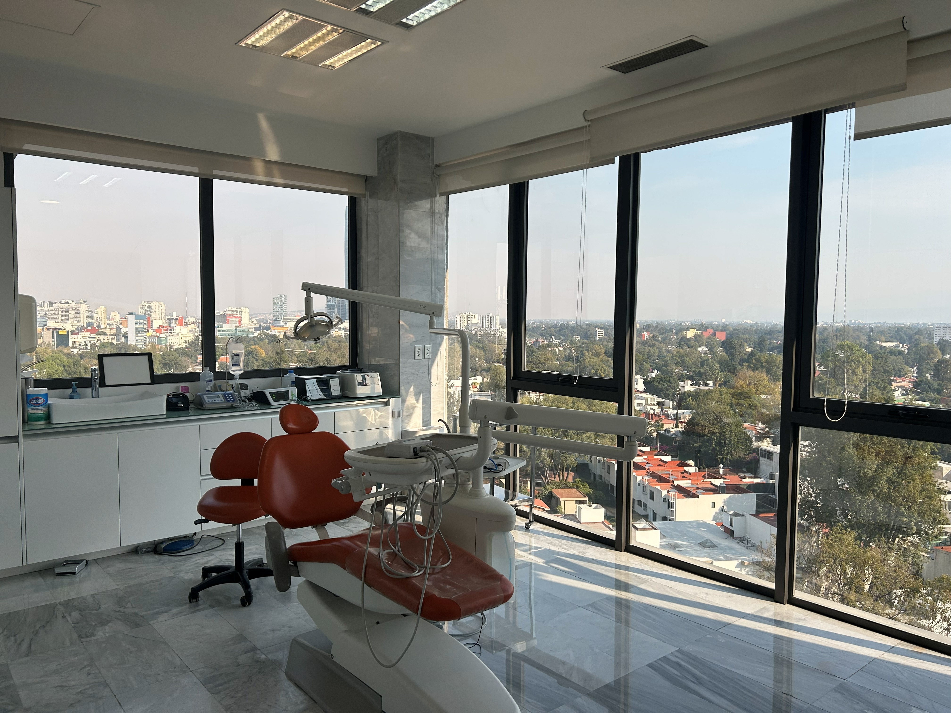Dr. Armando Torres Castillo clinic photo