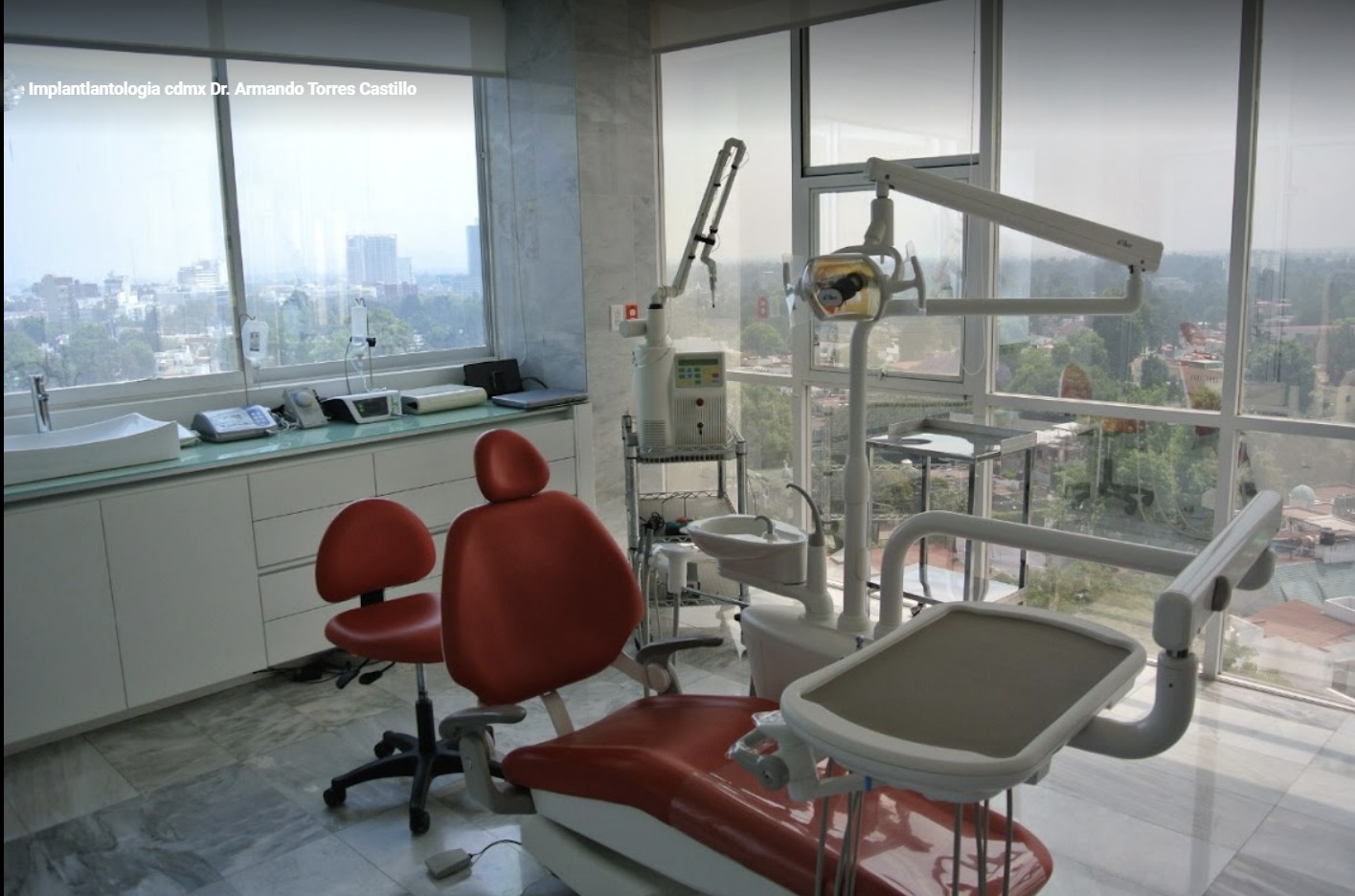 Dr. Armando Torres Castillo clinic photo